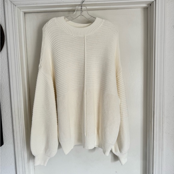 NWOT LE LIS Sweater - Picture 1 of 7